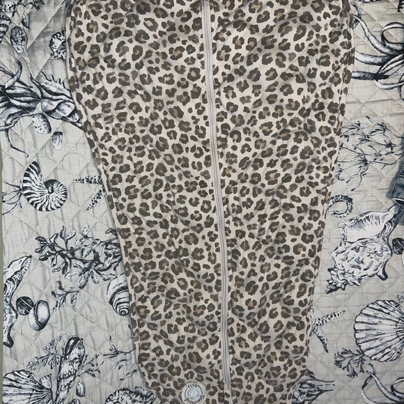 Leopard Print 12-24 Weighted Dreamland Sleepsack - Picture 2 of 2